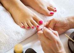 Can you use semi-permanent varnish on your feet?